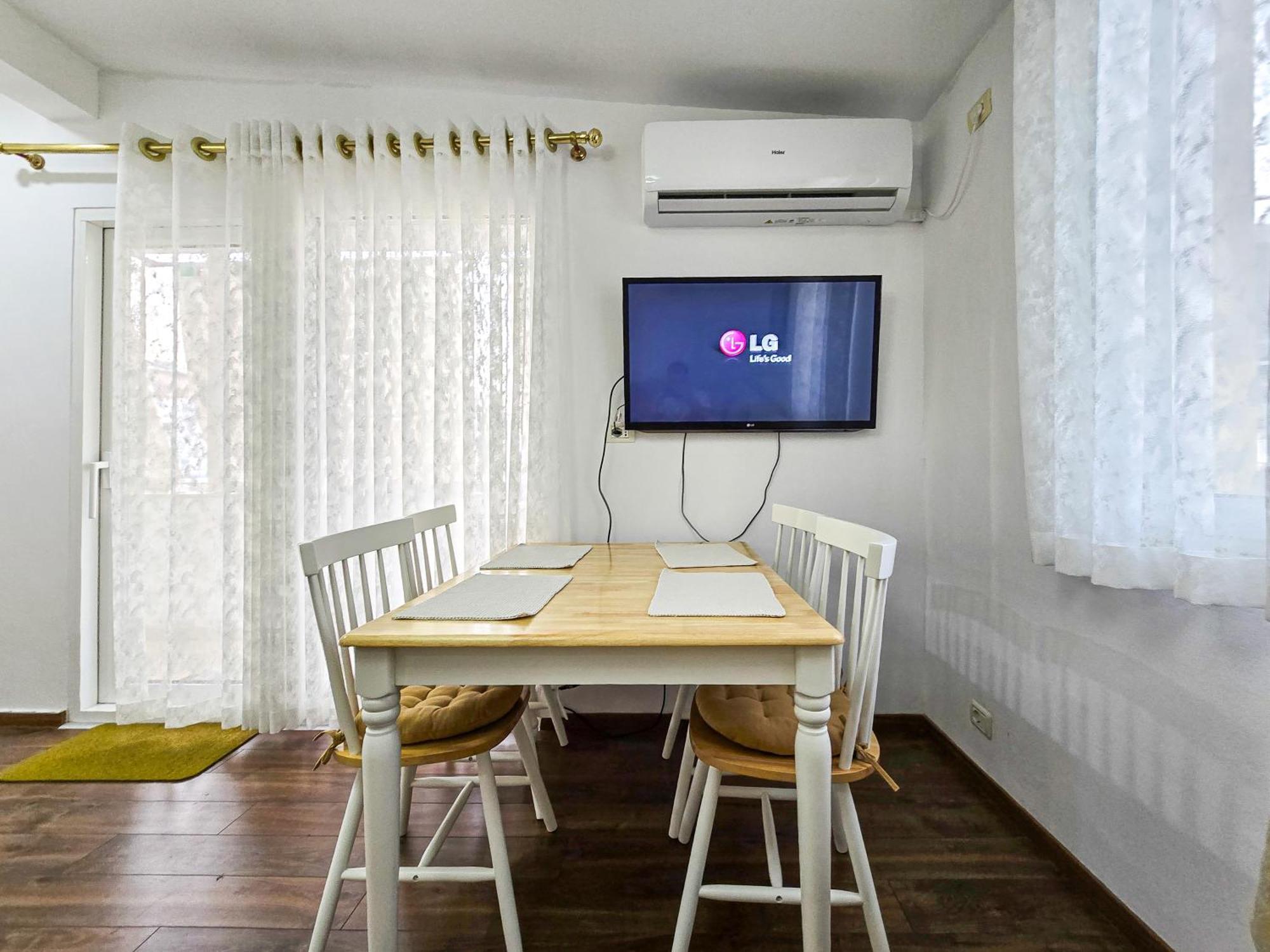 Lake Park 2Br Apartment Tirana Exterior photo